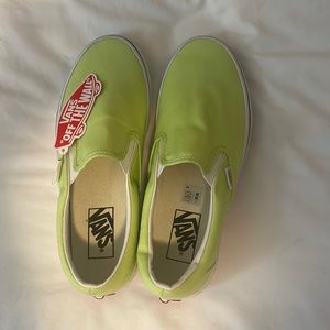 NWT Vans Classic Slip On Shoe - Sharp Green / True White